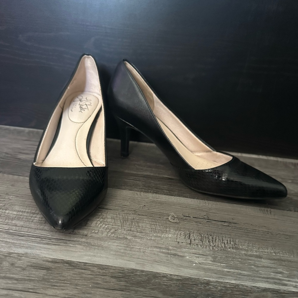 Life Stride Black Women's Heels
